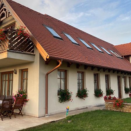 Gardonyi Apartman Daire Eğri Dış mekan fotoğraf
